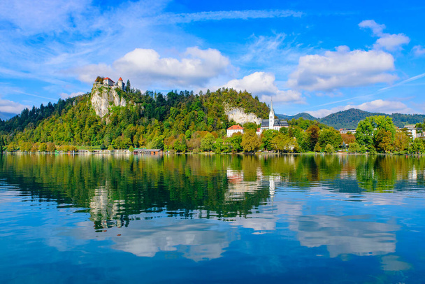 Lake Bled, a popular tourist destination in Slovenia - Φωτογραφία, εικόνα
