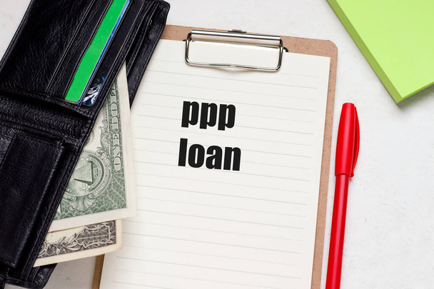 PPP Loan Salary Protection Program Concept. Peněženka s penězi na prázdno - Fotografie, Obrázek