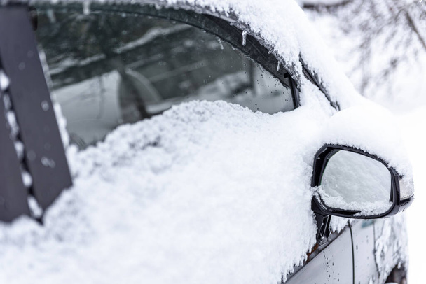  Snowdrift of snow by car. Car standing in snow. Snow covered car. Winter, snow, car in snowdrift. - Фото, зображення