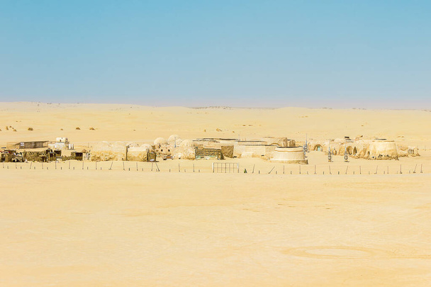 Iconic kylä käytetään kuuluisa Star Wars elokuva asetettu Saharan autiomaassa Tunisiassa - Valokuva, kuva