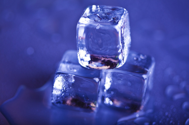 Fondo con cubitos de hielo
 - Foto, imagen