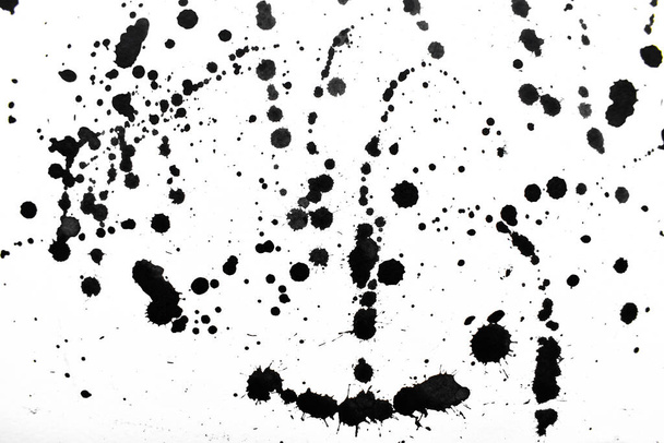 Fondo salpicado de negro sobre papel. Arte abstracto creativo de tinta y acuarela
. - Foto, imagen