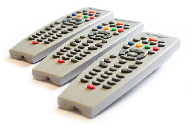 Τηλεχειριστήριο τηλεόρασης που απομονώνεται σε λευκό φόντο - Φωτογραφία, εικόνα