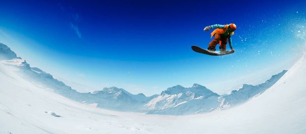 Snowboarding. Ακραία χειμερινά αθλήματα. - Φωτογραφία, εικόνα