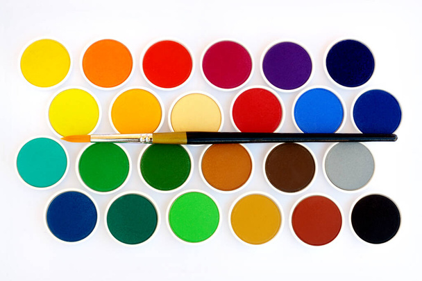 Colores con cepillo de cerca
 - Foto, imagen