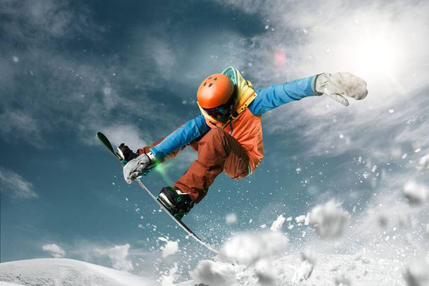 Snowboardozás. Extrém téli sportok. - Fotó, kép