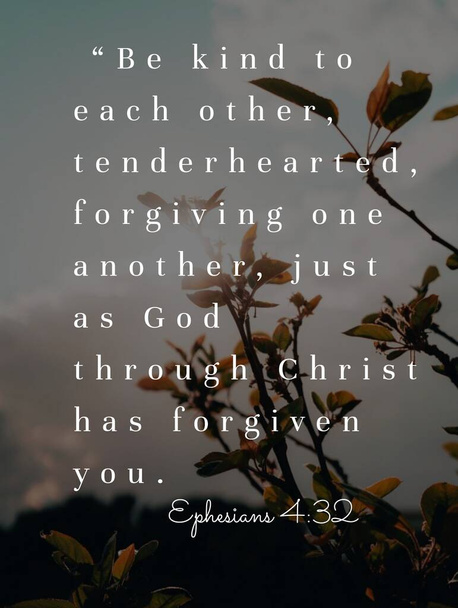 Bijbel Woorden "Efeziërs 4: 32 Wees vriendelijk tegen elkaar, teder van hart, voor het geven van elkaar. " - Foto, afbeelding