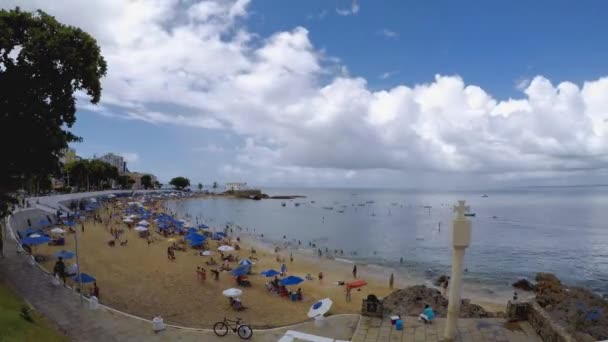 Vista do lapso de tempo da praia do Porto da Barra em Salvador Bahia
. - Filmagem, Vídeo