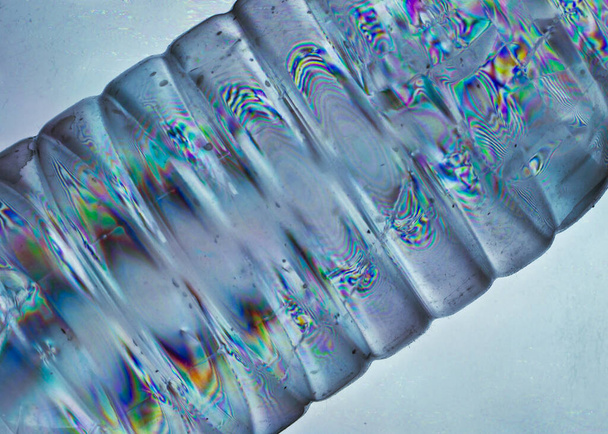 Νερό πλαστικό μπουκάλι φωτογραφία ελαστικότητας στυλ τέχνης, bacground δημιουργική - Φωτογραφία, εικόνα