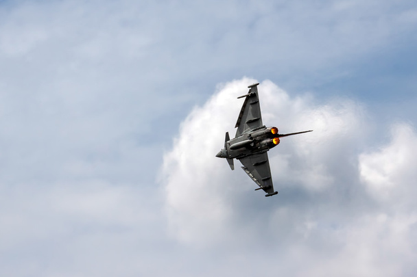 Eurofighter typhoon letecké zobrazovat v biggin hill airshow - Fotografie, Obrázek