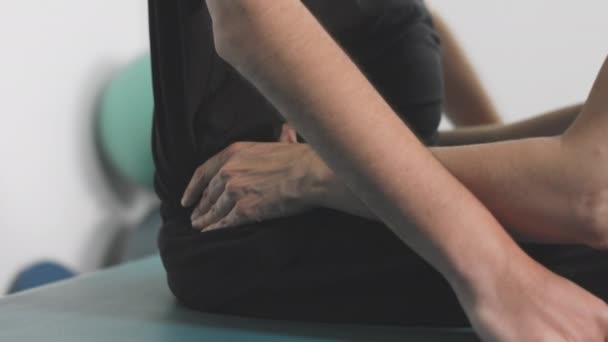Physiotherapist with disabled person - Metraje, vídeo