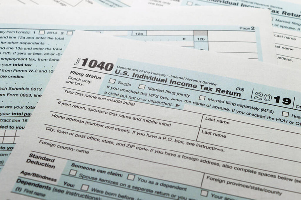 Formulário fiscal conceito de negócio financeiro: visão de perto do formulário de declaração de imposto de renda individual 2019
 - Foto, Imagem