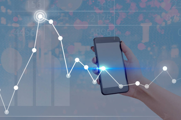 Man Smartphone Εικονογράφηση αυξανόμενες τάσεις ραβδόγραμμα απόδοση αύξηση των ετήσιων κερδών. Εμφάνιση της αύξησης προς τα πάνω κλιμακούμενη κίνηση Αύξηση της οικονομικής κατάστασης Διάγραμμα Χρηματιστήριο Έκθεση. - Φωτογραφία, εικόνα