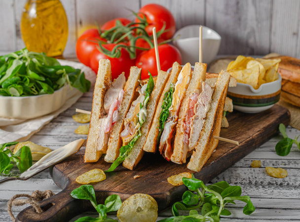 Simple but great sandwich, well known, fresh ingredience - Fotoğraf, Görsel