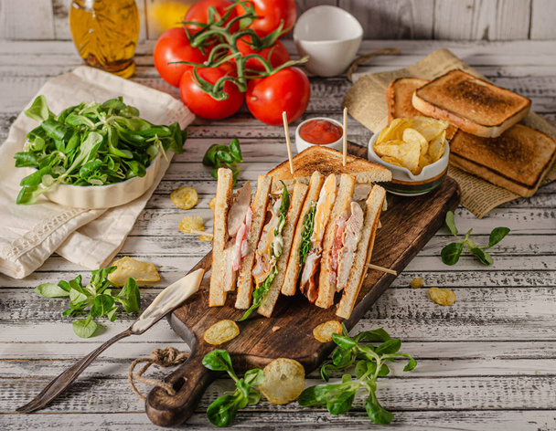 Simple but great sandwich, well known, fresh ingredience - Fotoğraf, Görsel