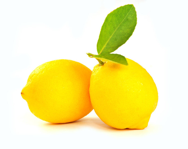 лимонні фрукти ізольовані на білому фоні
 - Фото, зображення