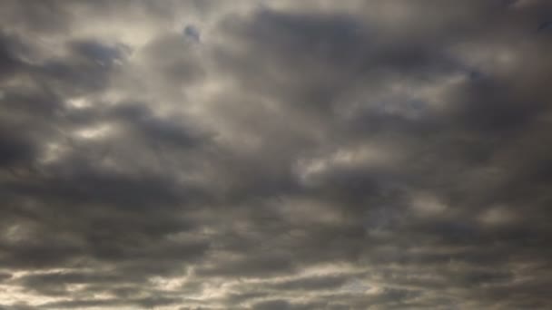 時間の経過雲、ロールパフィー雲、白いライトネス雲の時間の経過を移動している - 映像、動画
