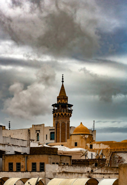 Tunis velká mešita v bouřlivém počasí - Fotografie, Obrázek