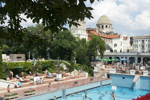 Modern outdoor swimming pool in Budapest - Photo, Image