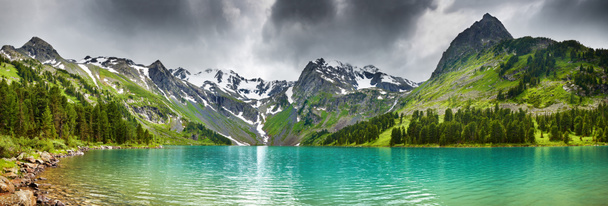 Lago di montagna - Foto, immagini