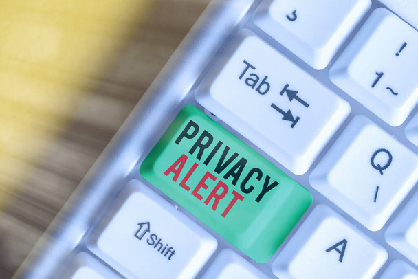 Konzeptionelle Handschrift, die Privacy Alert zeigt. Geschäftstext warnt den Benutzer vor der Gefahr, Ihre Daten zu stehlen. - Foto, Bild