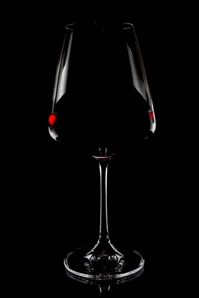 wine glass on a black background macro - Φωτογραφία, εικόνα