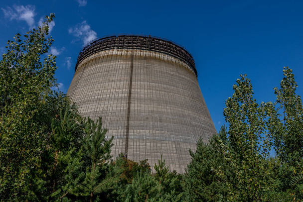 Пройшовши через 30 років в Чорнобилі, катастрофа, яка сталася 26 квітня 1986 року на No. 4 Атомний реактор на Чорнобильській АЕС, поблизу міста Прип "ять.. - Фото, зображення