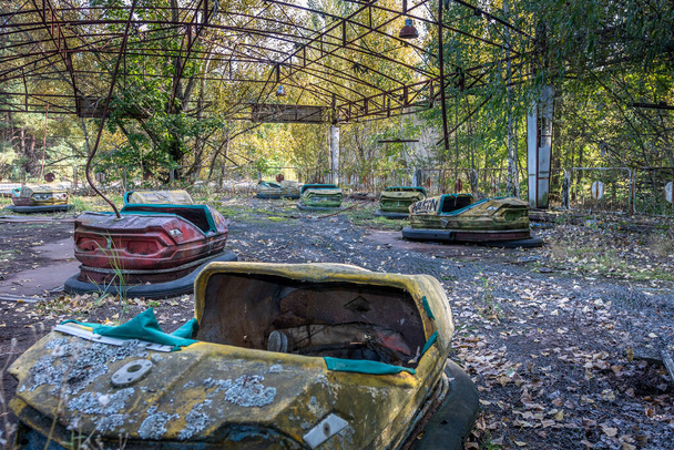 Procházka v Černobylu po 30 letech, katastrofa byla energetická nehoda, která se stala dne 26. dubna 1986 na No. 4 jaderné reaktory v jaderné elektrárně Černobyl, nedaleko města Pripyat. - Fotografie, Obrázek