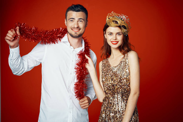 portrét mladého krásného páru oslavujícího nový rok  - Fotografie, Obrázek