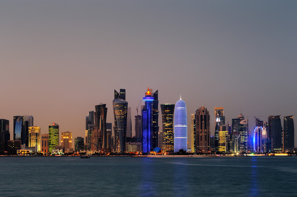 Доха, Катар у сутінках є красиві Брісбен - Фото, зображення