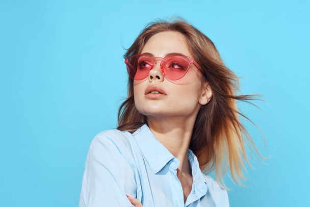  young beautiful woman  in sunglasses                               - Fotoğraf, Görsel