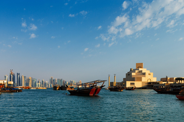 Doha, Qatar se está convirtiendo en una ciudad contemporánea y tradicional
 - Foto, imagen