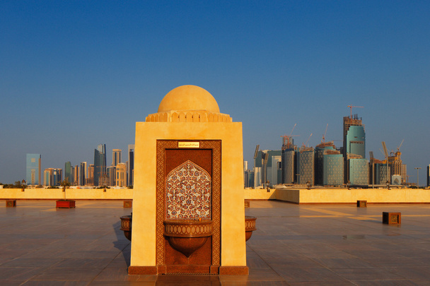 West Bay City skyline visto da The Grand Mosque Doha, Qatar
 - Foto, immagini