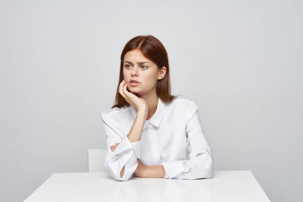 young beautiful   businesswoman looking away  in the office  - Fotografie, Obrázek