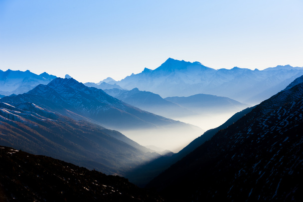 θέα από furkapass σε andermatt, graubunden καντονίου, Ελβετία - Φωτογραφία, εικόνα