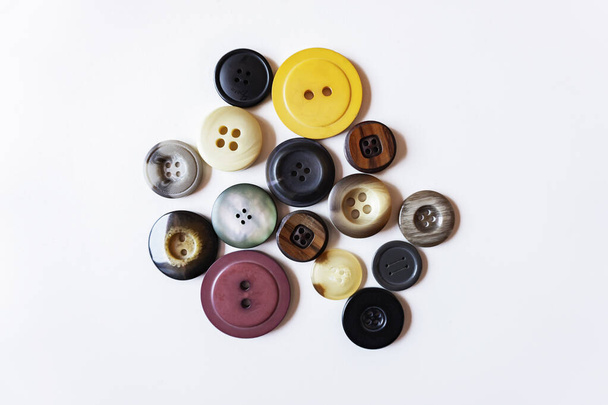 botões de vestuário isolado no fundo branco
 - Foto, Imagem