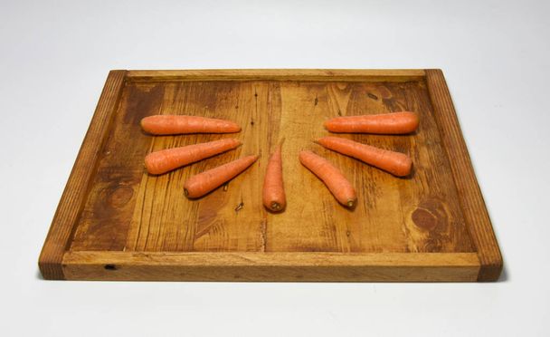 Szerves sárgarépa, friss sárgarépa, narancssárga zöldség - Fotó, kép