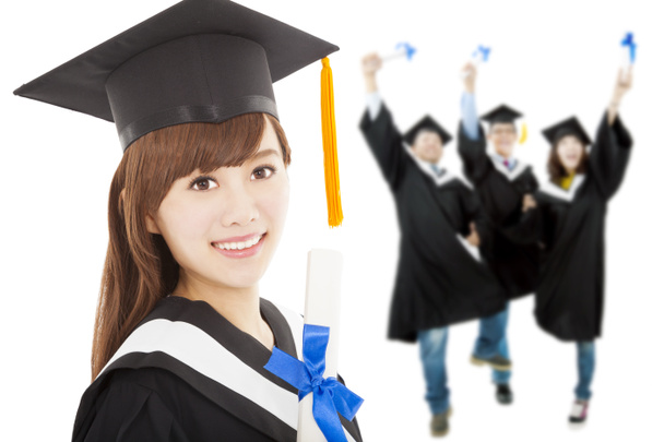 Молодая аспирантка имеет диплом с одноклассниками
 - Фото, изображение