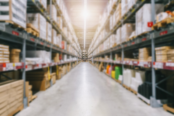 Inventario de Blur Warehouse stock de productos para el fondo logístico - Foto, Imagen