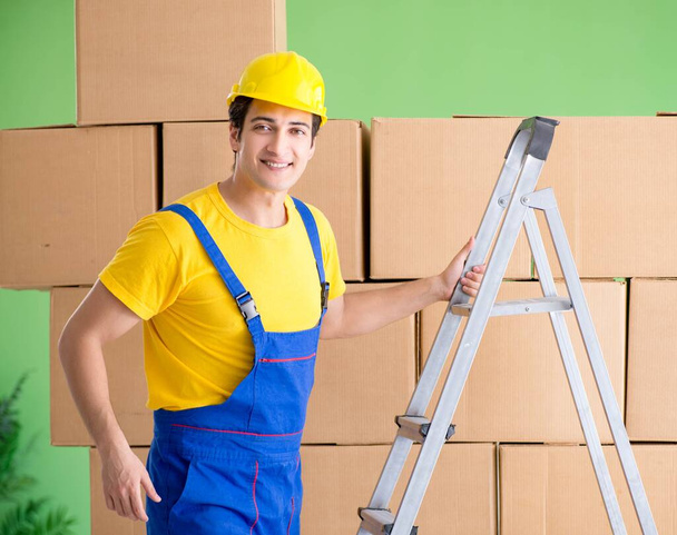 Man contractor working with boxes delivery - Foto, Imagem