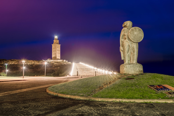 Статуя breogan в Корунья, Галичини, Іспанія. - Фото, зображення