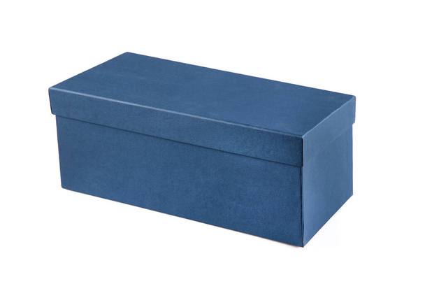 boîte cadeau bleu isolé sur fond blanc. - Photo, image