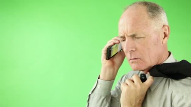 Senior-Geschäftsmann am Telefon zuversichtlich - Filmmaterial, Video