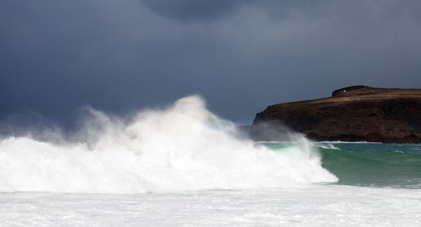 κύματα που σπάνε - Φωτογραφία, εικόνα