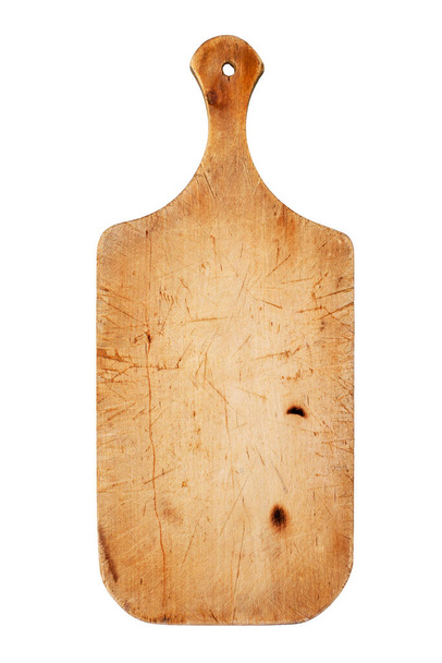 白い背景上のビューを隔離された古い木製のまな板、 1つの空の傷自然茶色の木のまな板、キッチン用品ヴィンテージデザイン、素朴な料理の調理ツール、コピースペース - 写真・画像