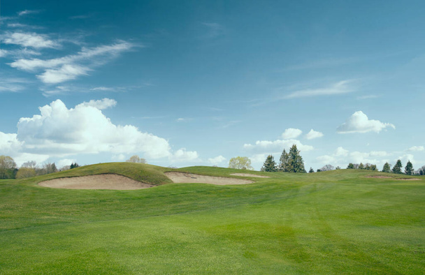Ammattimainen vihreä golfkenttä - Valokuva, kuva