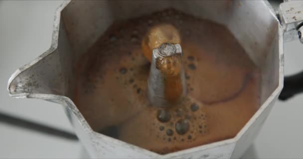 Proces výroby italského espresso mocha. - Záběry, video