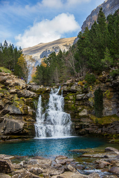 Gradas de Soaso waterfalls in Ordesa and Monte Perdido National Park, Spain - Zdjęcie, obraz