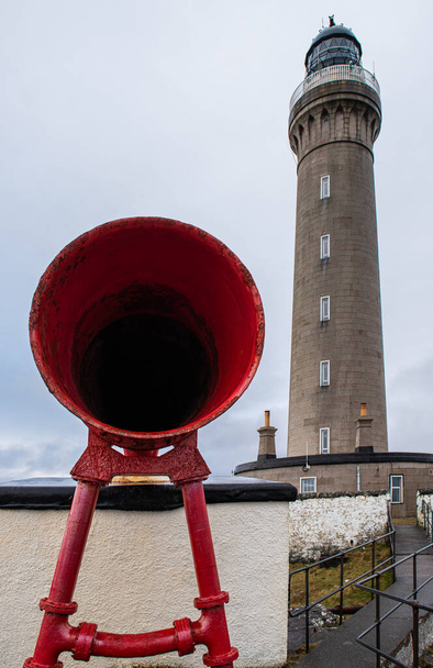 Туман у маяк Арднамурхан Лайтхаус, маяк XIX століття, розташований у найзахіднішій точці Шотландії.. - Фото, зображення