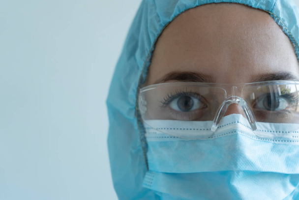 Portrait of a doctor in a protective suit, covid19 - Foto, Imagem